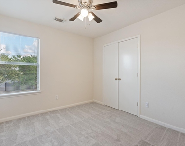 3910 Brighton Springs Lane - Photo Thumbnail 28
