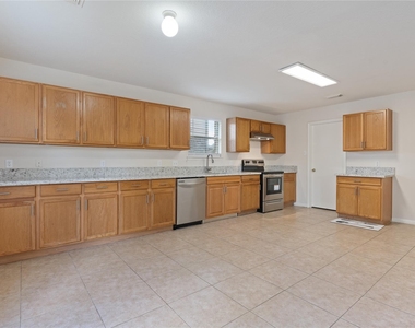 3910 Brighton Springs Lane - Photo Thumbnail 14