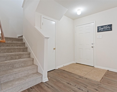 3910 Brighton Springs Lane - Photo Thumbnail 4