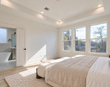 4425 Providence Street - Photo Thumbnail 12