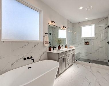 4425 Providence Street - Photo Thumbnail 16