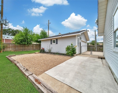 307 Lawrence Street - Photo Thumbnail 21