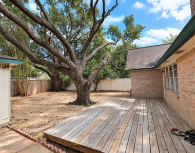 12034 Meadowdale Drive - Photo Thumbnail 23