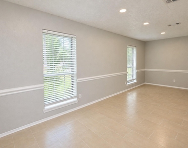 12034 Meadowdale Drive - Photo Thumbnail 5