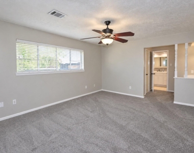 12034 Meadowdale Drive - Photo Thumbnail 11
