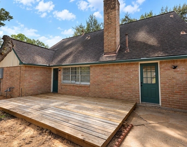 12034 Meadowdale Drive - Photo Thumbnail 24