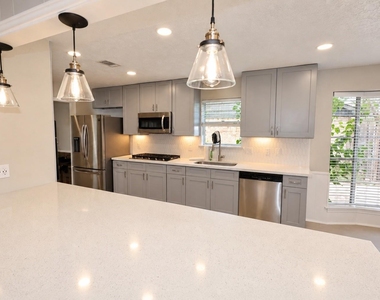 12034 Meadowdale Drive - Photo Thumbnail 6