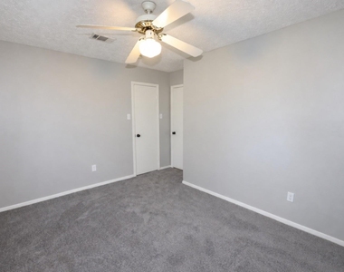 12034 Meadowdale Drive - Photo Thumbnail 15