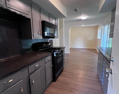 414 Branding Iron Lane - Photo Thumbnail 1