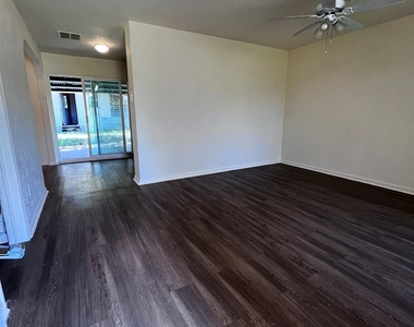 414 Branding Iron Lane - Photo Thumbnail 2