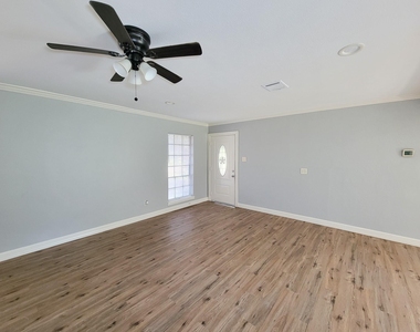 6109 Arthington Street - Photo Thumbnail 8