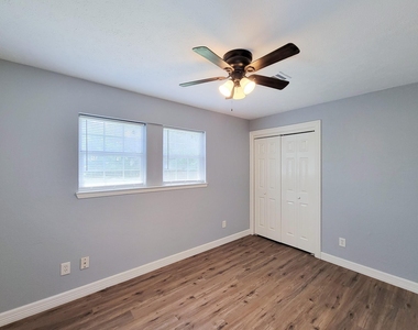 6109 Arthington Street - Photo Thumbnail 26