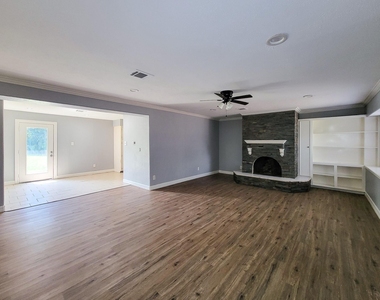6109 Arthington Street - Photo Thumbnail 11