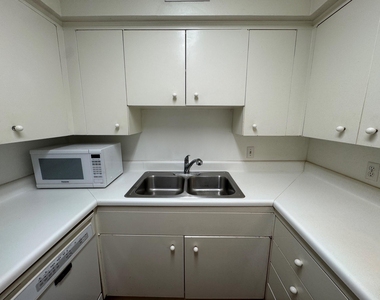 2600 Bellefontaine Street - Photo Thumbnail 4