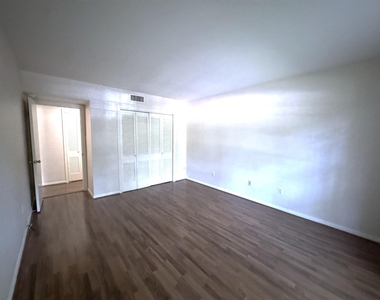 2600 Bellefontaine Street - Photo Thumbnail 16