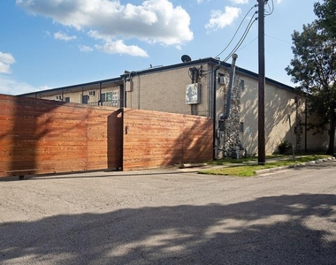 1903 Commonwealth Street - Photo Thumbnail 19