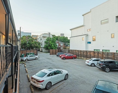 1903 Commonwealth Street - Photo Thumbnail 20