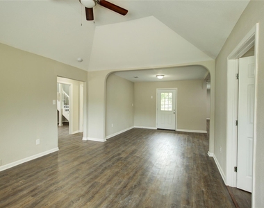 5406 Bataan Road - Photo Thumbnail 7