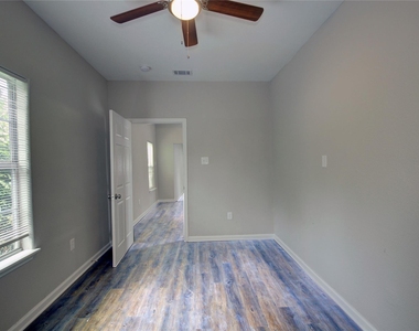 5406 Bataan Road - Photo Thumbnail 18