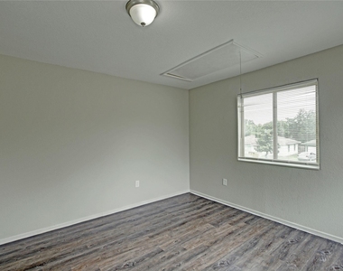 5406 Bataan Road - Photo Thumbnail 25