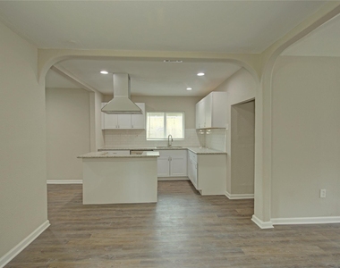 5406 Bataan Road - Photo Thumbnail 4