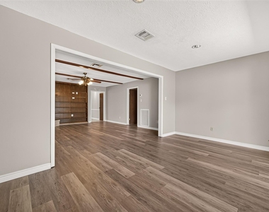 11710 N Petersham Drive - Photo Thumbnail 14
