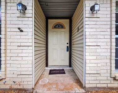 11710 N Petersham Drive - Photo Thumbnail 1