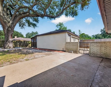 11710 N Petersham Drive - Photo Thumbnail 43