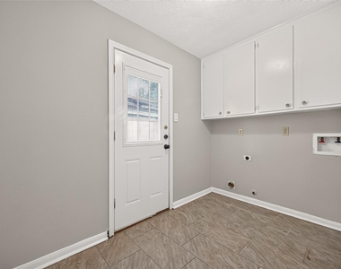11710 N Petersham Drive - Photo Thumbnail 25