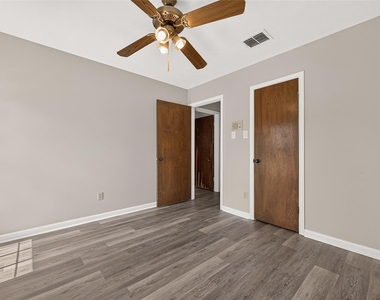 11710 N Petersham Drive - Photo Thumbnail 40