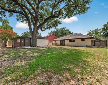 11710 N Petersham Drive - Photo Thumbnail 45