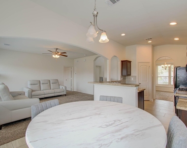 5515 Bayleys Court - Photo Thumbnail 11