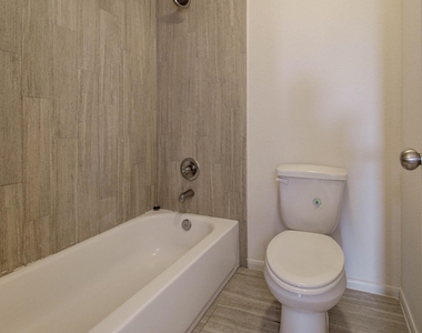 5515 Bayleys Court - Photo Thumbnail 28