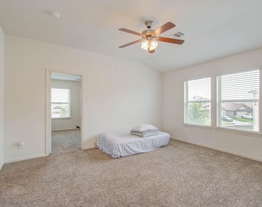 5515 Bayleys Court - Photo Thumbnail 31