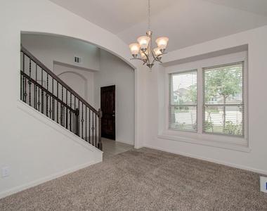 5515 Bayleys Court - Photo Thumbnail 7