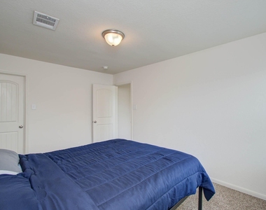 5515 Bayleys Court - Photo Thumbnail 36