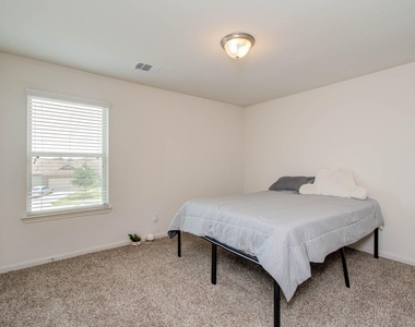 5515 Bayleys Court - Photo Thumbnail 33