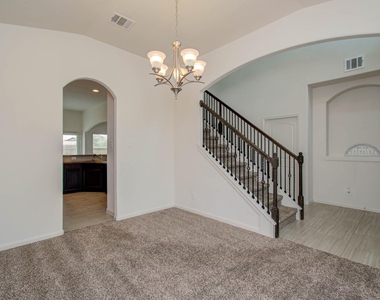5515 Bayleys Court - Photo Thumbnail 6