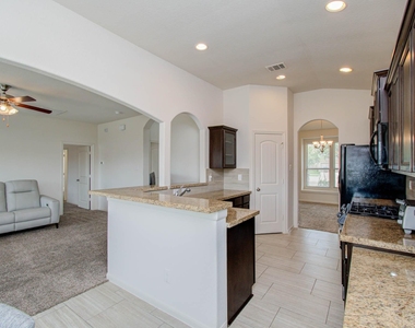 5515 Bayleys Court - Photo Thumbnail 10