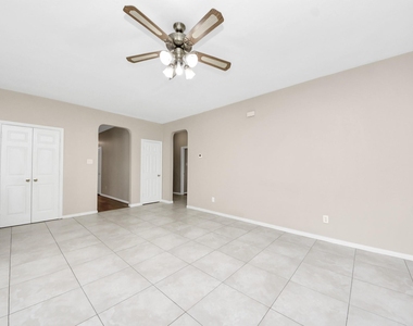 4615 Jaymar Drive - Photo Thumbnail 11