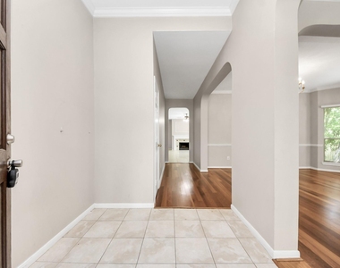 4615 Jaymar Drive - Photo Thumbnail 3