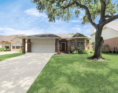 4615 Jaymar Drive - Photo Thumbnail 2