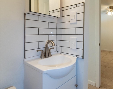 3817 Fannin Street - Photo Thumbnail 9