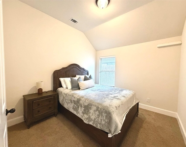 175 Oarwood Place - Photo Thumbnail 19