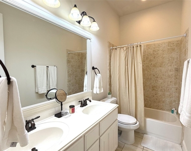 175 Oarwood Place - Photo Thumbnail 18