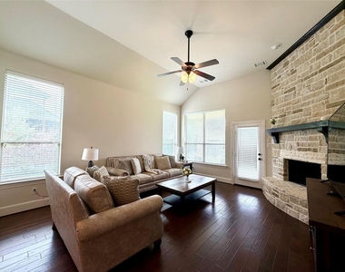 175 Oarwood Place - Photo Thumbnail 9