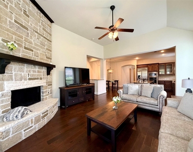 175 Oarwood Place - Photo Thumbnail 12