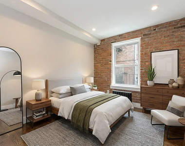 435 East 9th Street - Photo Thumbnail 1