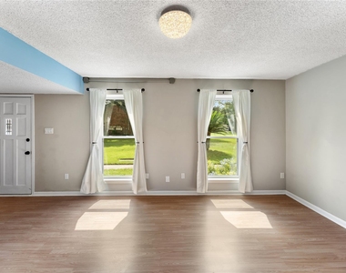 2334 Triway Lane - Photo Thumbnail 7