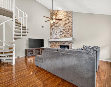 2115 Echo Ridge Ridge - Photo Thumbnail 7
